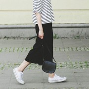 Sneaker Day! Padu Padan Outfit Kece dengan Sneaker Kesayanganmu