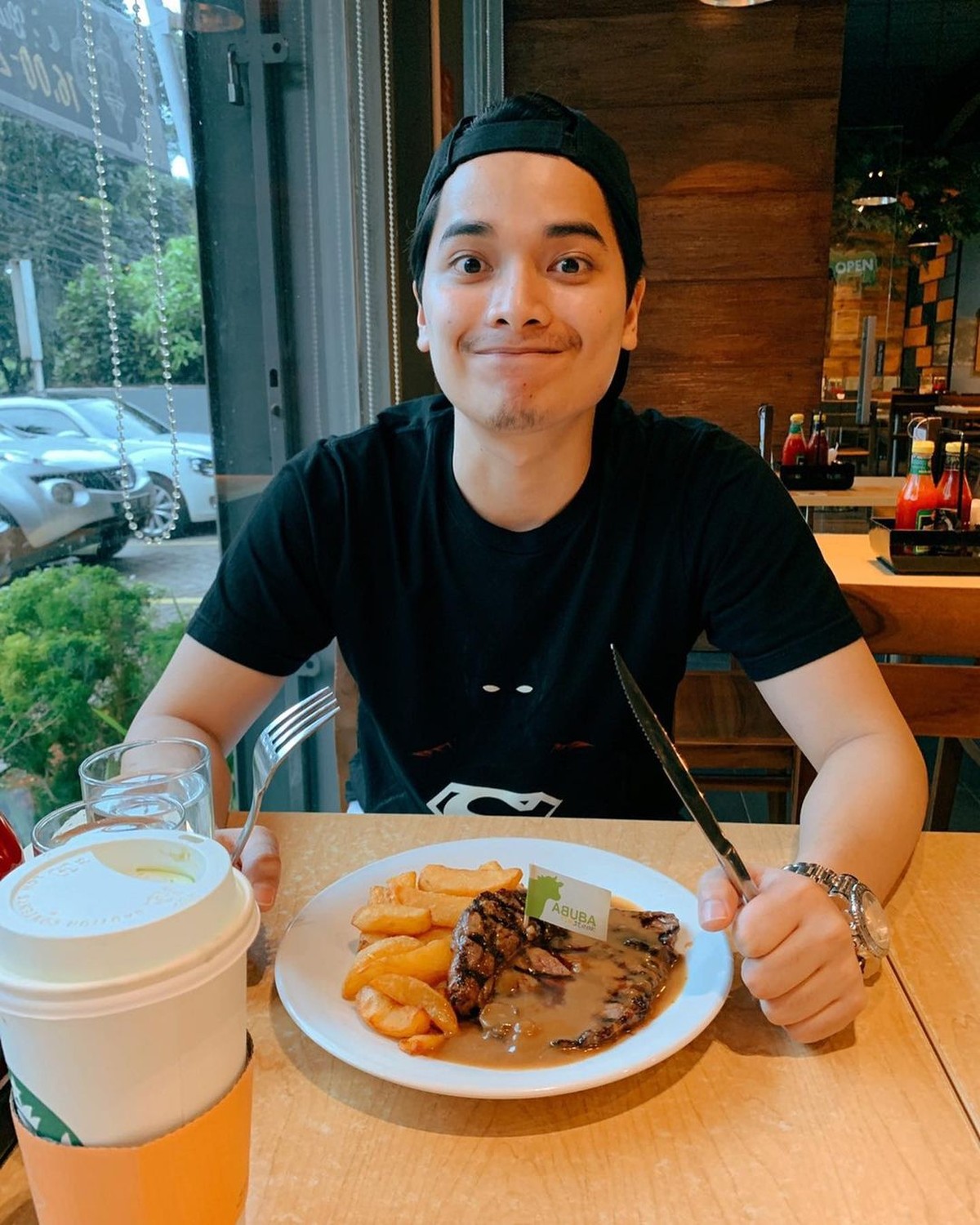 Larissa Chou menggugat cerai Alvin Faiz&period; Ia juga membeberkan kejelekan Alvin Faiz&comma; yuk intip potret Alvin Faiz&excl;