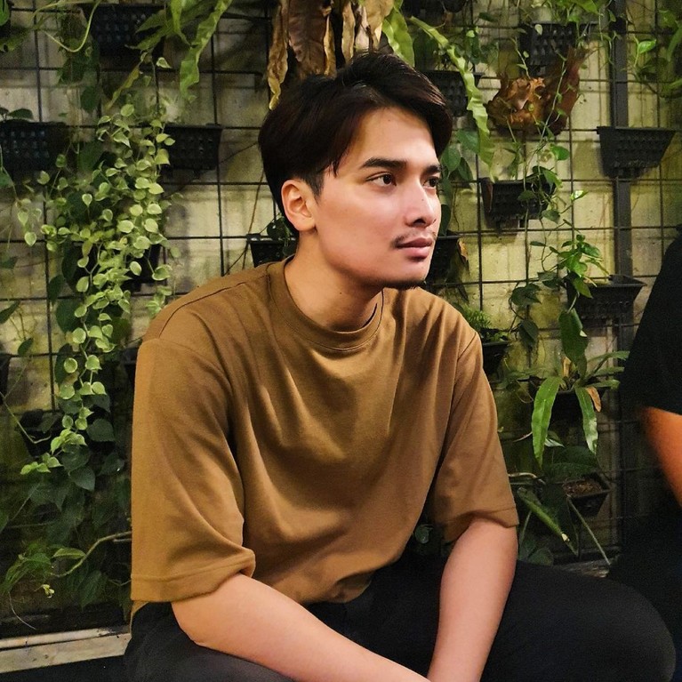 Alvin Faiz Larissa Chou menggugat cerai Alvin Faiz. Ia juga membeberkan kejelekan Alvin Faiz, yuk intip potret Alvin Faiz!