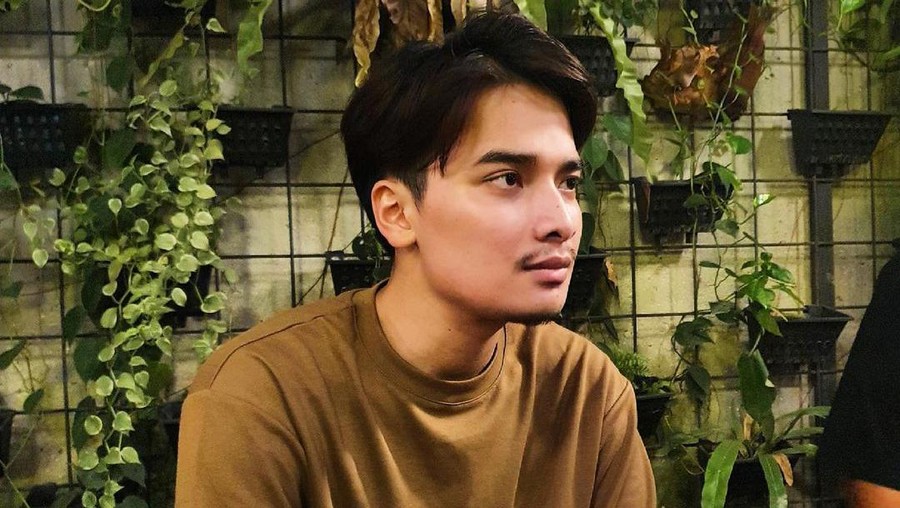 Larissa Chou menggugat cerai Alvin Faiz. Ia juga membeberkan kejelekan Alvin Faiz, yuk intip potret Alvin Faiz!