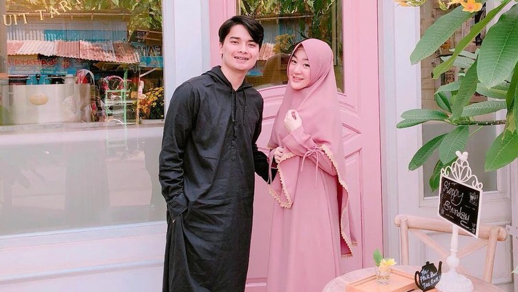 Alvin Faiz dan Larissa Chou Alvin Faiz dan Larissa Chou