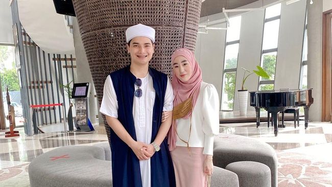 Anak Ultah, Larissa Chou Tak Hadir di Sidang Cerai dengan ...