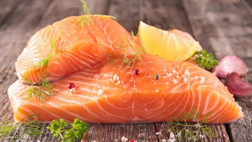 SALMON HINGGA BUAH BIT