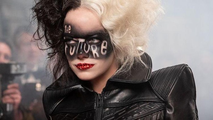 Deretan Kostum Keren Bergaya Punk Rock ala Cruella