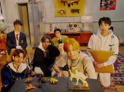 SM Kasih Bocoran Lagu Baru EXO di Album Dont Fight The Feeling