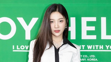 img-title Resmi Debut Solo, Ini Alasan Joy Red Velvet Beri Nama Album 'Hello'