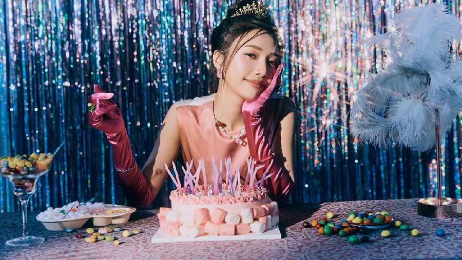 Joy Red Velvet Red Velvet