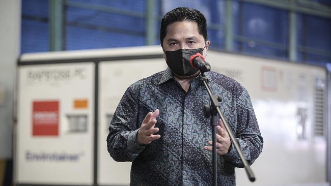 Menteri BUMN Erick Thohir angkat suara soal kabar dirut BUMN membawa pistol di Bandara Sultan Hasanudin Makassar, Sulawesi Selatan.