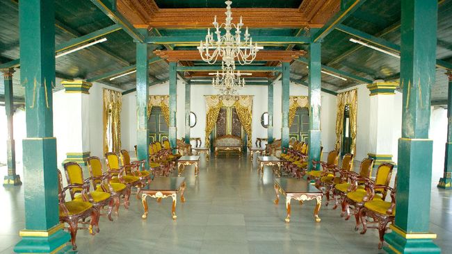 Kerajaan Cirebon adalah kerajaan Islam yang terletak di Jawa Barat. Sejarah berdirinya Kerajaan Cirebon berawal pada abad ke-14.