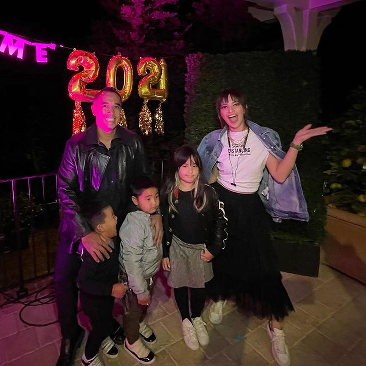 Mikhayla Zalinda Bakrie&comma; putri Nia Ramadhani dan Ardi Bakrie telah tumbuh dewasa dan cantik&period; Yuk kita lihat potretnya&excl;