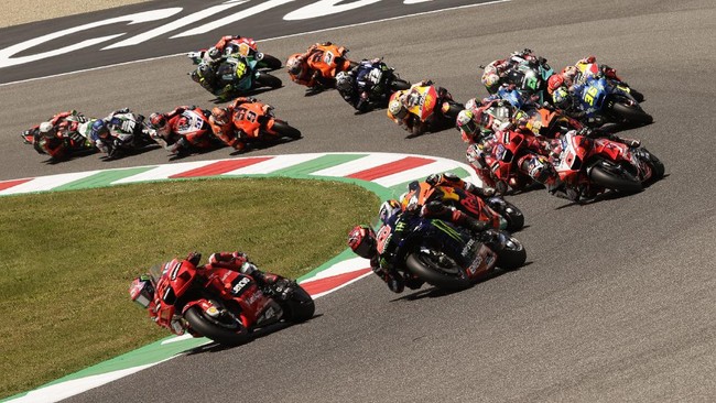 Danilo Petrucci merasa tak normal balapan di MotoGP Italia saat Jason Dupasquier meninggal dan menyebut pembalap tidak diajak diskusi.