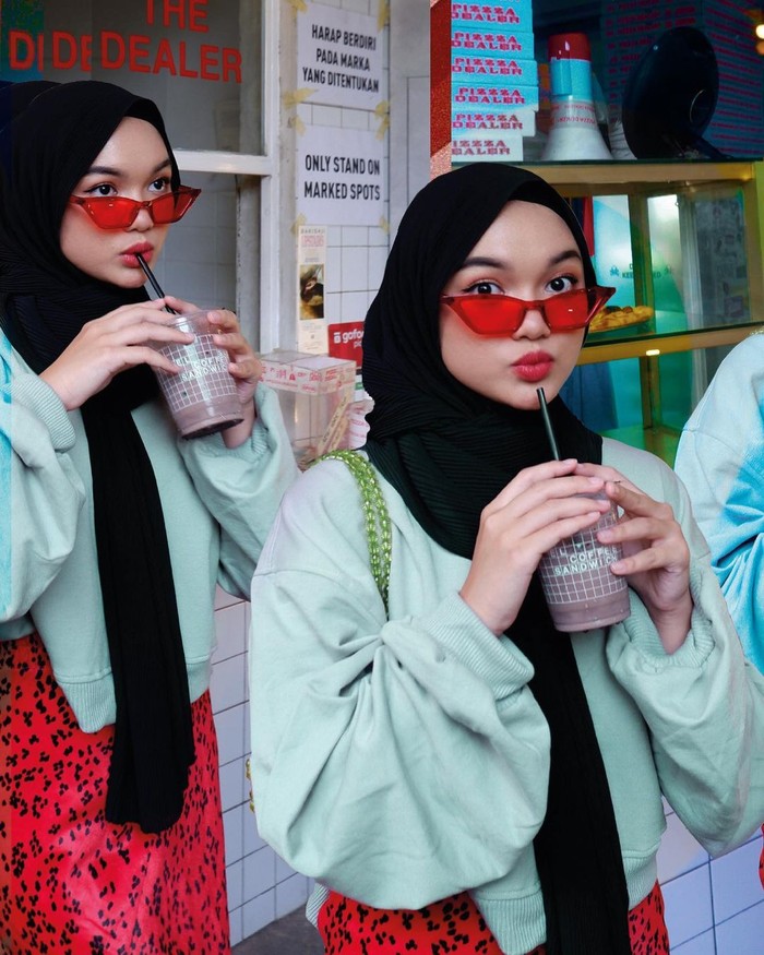 Puluhan potret Nadya Aisha yang dibagikannya di laman Instagram, membuat ia terlihat begitu cantik menawan. Ditambah dengan hasil editing foto menarik yang juga menjadi keahlian gadis cantik ini. (Instagram.com/nadyaaisha)