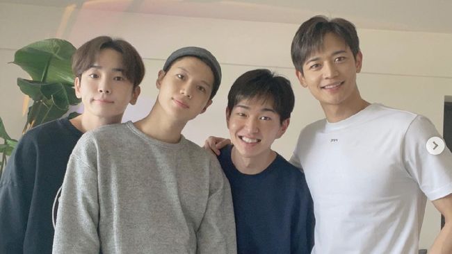 Taemin SHINee resmi memulai wajib militernya pada Senin (31/5) dan akan bergabung dengan anggota band militer.