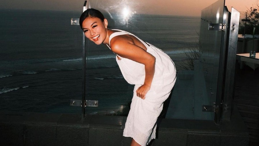 Tato Agnez Mo Terlihat Saat Pakai Baju Seksi, Netize Auto Ngezoom