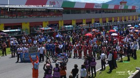 VIDEO: Penghormatan Terakhir Pembalap MotoGP untuk Dupasquier