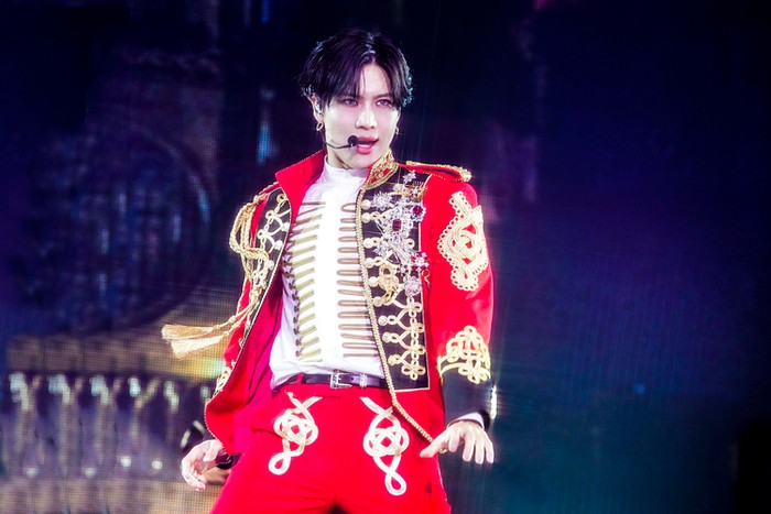Tidak hanya kemampuan menari, kemampuan vokal Taemin dinilai semakin meningkat dari tahun. Ia juga sukses menggelar konser solo di Korea dan juga Jepang. Pantas jika ia dijadikan role model oleh para idol k-pop lainnya / foto: smtown.com