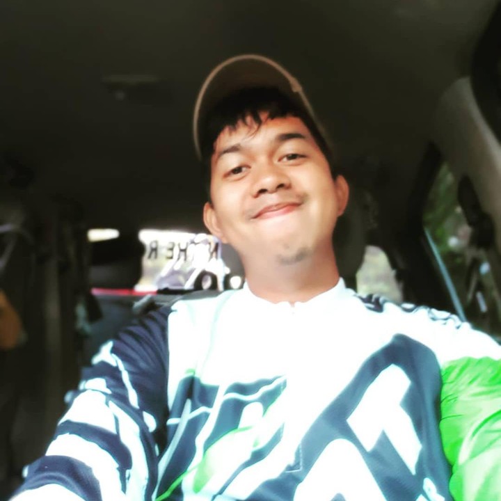 <p>Berbeda dari sang Ayah, Ega Prayudi tidak terjun ke dunia hiburan. Ia memilih menempuh pendidikan di bidang kepolisian, Bunda. (Foto: Instagram: @eghaprayudi)</p>