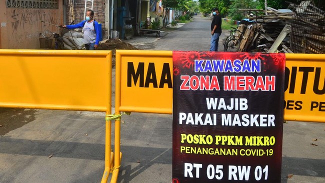 Ketua Satgas Covid-19 Ganip Warsito mengatakan, posko PPKM mikro akan diberdayakan untuk menjalankan pencegahan, penanganan, pembinaan, dan pemberian dukungan.
