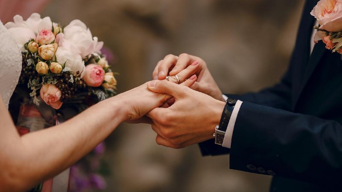 Bikin Meleleh, Rekomendasi 5 Lagu Romantis untuk Pernikahanmu