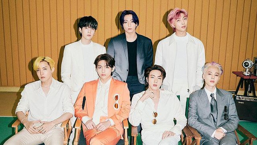 Potret masa kecil para member BTS sangat menggemaskan. Yuk kita lihat siapa yang paling lucu!