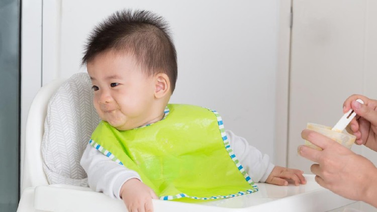 Anak makan Anak makan