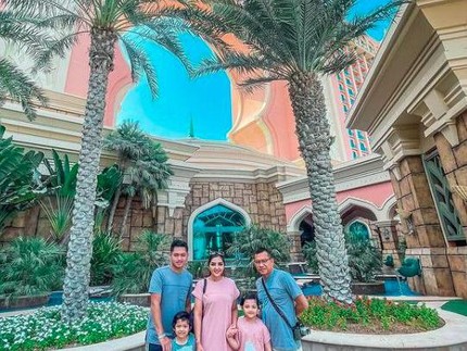 9 Potret Ashanty & Anang bersama Keluarga di Dubai hingga Istanbul