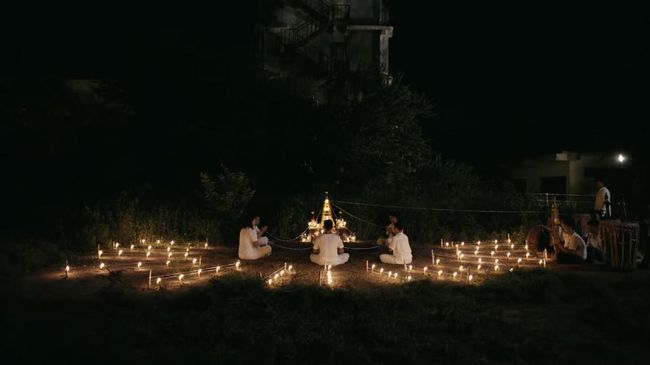 Sutradara Banjong Pisanthanakun mengatakan The Medium merupakan film horor yang menawarkan kisah dan sensasi baru.
