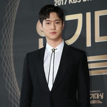 Positif COVID-19, Go Kyung Pyo Tunda Syuting Film Terbarunya