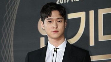 img-title Positif COVID-19, Go Kyung Pyo Tunda Syuting Film Terbarunya