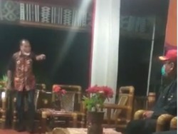 Ketua DPRD Alor: Bahasa Bupati Amon Marah ke Risma Jorok!