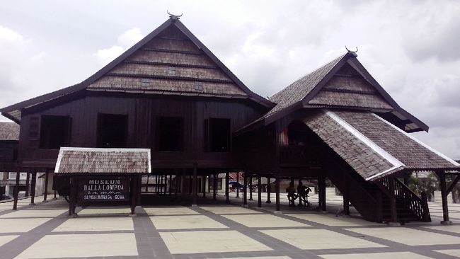 Kerajaan Gowa-Tallo merupakan kerajaan bercorak Islam terbesar di Sulawesi Selatan. Berikut sejarah Kerajaan Gowa Tallo dan jejak peninggalannya. 