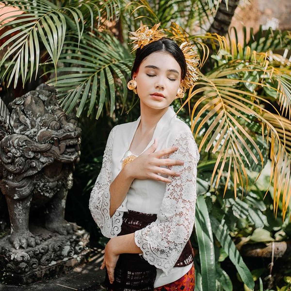 Peran Zahra sebagai istri ketiga yang diperankan oleh aktris remaja Lia Ciarachel mendadak jadi sorotan&period; Yuk kita intip potret Lia&excl;