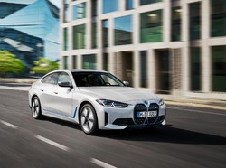 Resmi Meluncur, Ini Mobil Listrik Baru BMW i4