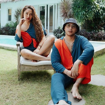 Momen Liburan Siti Badriah & Suami ke Bali, Seru Mandiin Gajah