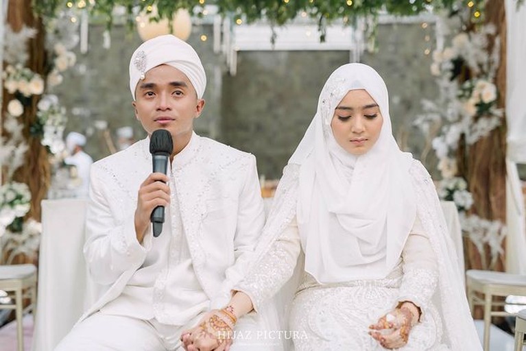 Pasangan Artis yang Menikah Usai Jalani Taaruf Pasangan Artis yang Menikah Usai Jalani Taaruf