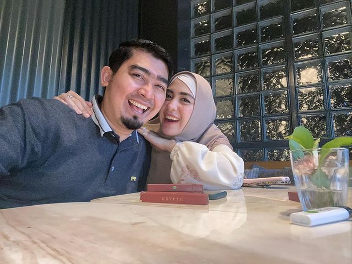 Pasangan Artis yang Menikah Usai Jalani Taaruf