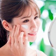 Kenapa Sih Perlu Pakai Sunscreen Setiap Hari? Ini Jawabannya Ladies!