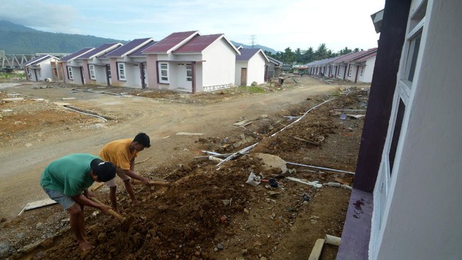 Pemerintah mengejar penyelesaian perumahan pekerja konstruksi sejumlah infrastruktur di Ibu Kota Nusantara (IKN).