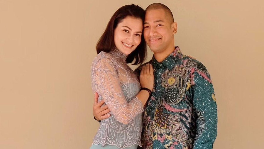 Rima Melati Adams, istri Marcell Siahaan