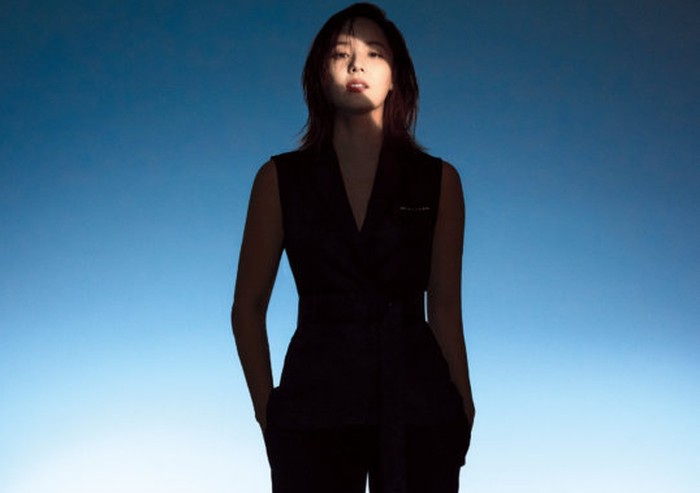 Tahun 2011, Eugene resmi dipersunting oleh aktor Ki Tae Young. Keduanya menjalin hubungan setelah terlibat cinta lokasi di drama Creating Destiny. Setelah menikah dan dikaruniai dua anak, Eugene masih eksis berkarier / foto: wkorea.com