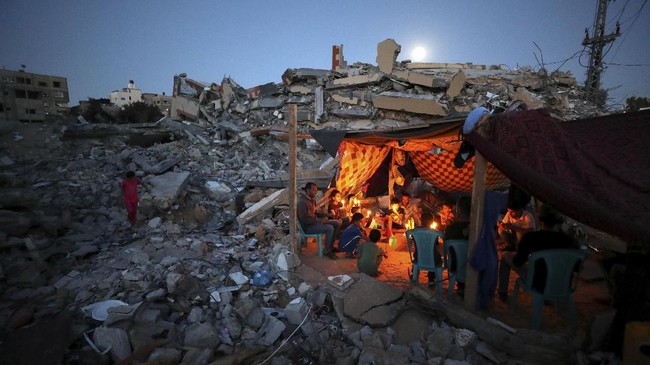 WHO menyebut 200 ribu warga Palestina membutuhkan bantuan kesehatan usai konflik antara Hamas dengan militer Israel habis Lebaran 2021 lalu.