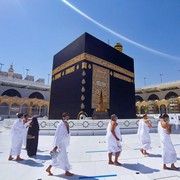 Kabar Baik dari Arab, Umrah Kini Bebas Visa Apapun!