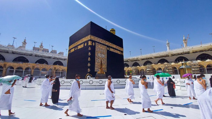 Kabar Baik dari Arab, Umrah Kini Bebas Visa Apapun!