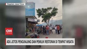 VIDEO: Adu Jotos Pengunjung dan Pemilik Restoran