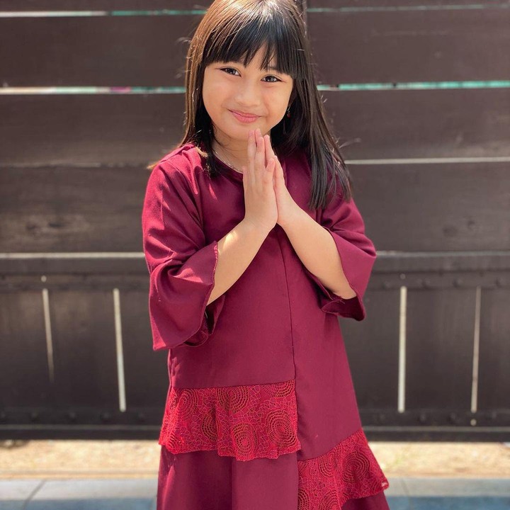 <p>Shaka Samara Denta kerap menuai pujian dengan penampilannya. Banyak orang menyebutnya sudah glowing meski masih kecil. (Foto: Instagram: @shynta.fitri)</p>