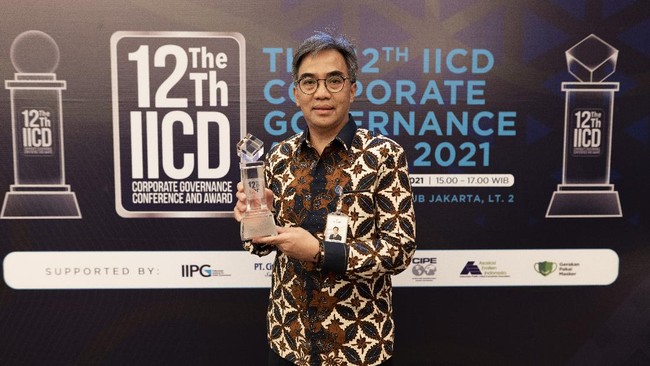 Bank BJB memperoleh penghargaan sebagai Best Financial Sector dengan market kapitalisasi menengah dalam ajang tahunan The 12th IICD Corporate Governance Award.