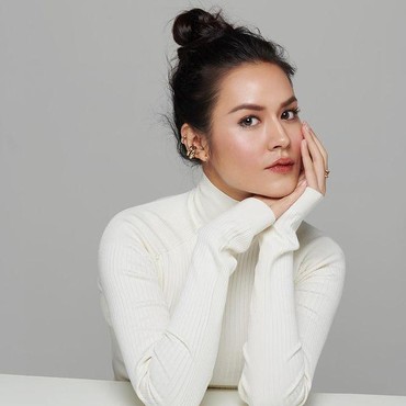 Cerita Masa Kecil Raisa yang Ngotot Ingin Jualan Opak