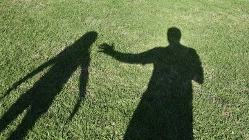 CARA MELINDUNGI ANAK DARI PEDOFIL