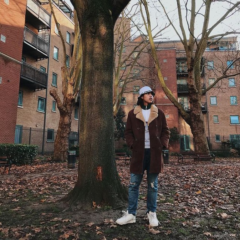 Kegiatan Seru El Rumi Selama Kuliah di London El Rumi dikabarkan telah menamatkan kuliahnya di London. Yuk kita lihat apa saja kegiatan serunya selama berkuliah disana!