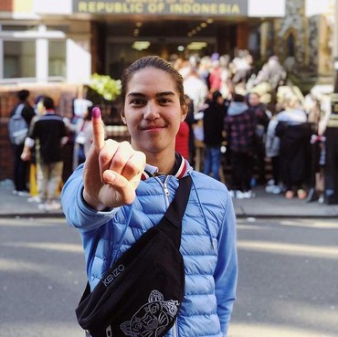 Senangnya El Rumi Dapat Jam Tangah Mewah dari Irwan Mussry